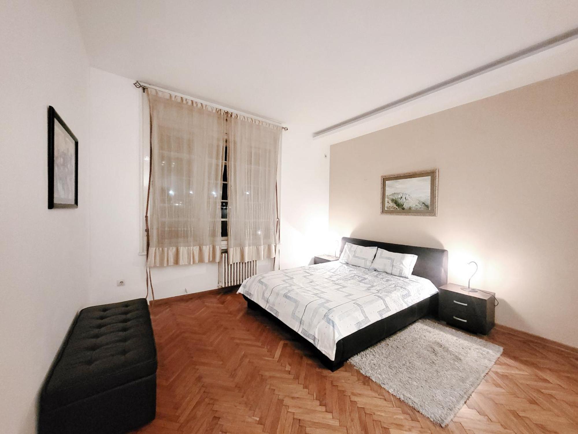 Apartment Parliament Centre Promo Price